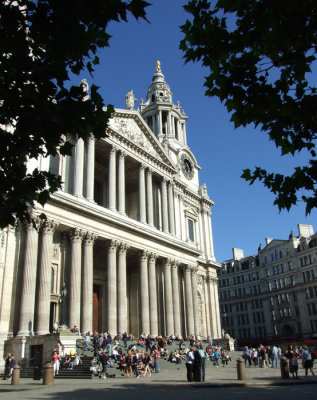 St. Paul's Cathedral - 077.6976cr.jpg