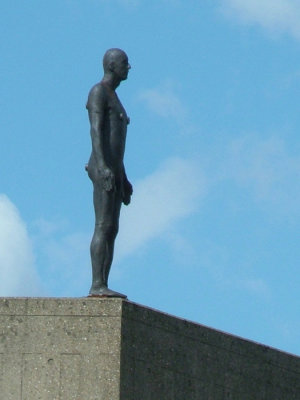 Antony Gormley Rooftop Sculpture 2007 - 028.074.jpg