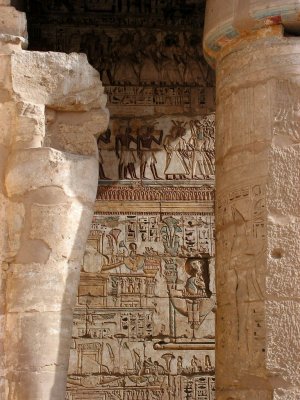 014.Tempio di Medinet Habu 2.jpg