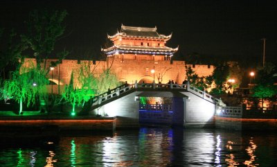 1033. Suzhou by night.JPG