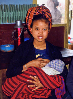 Young mother, Aungban
