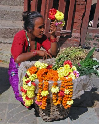 Garland seller