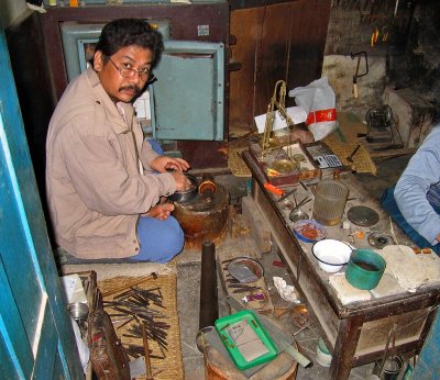 Jewellery maker