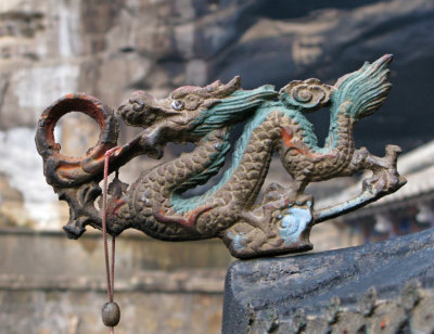 Temple roof ornament