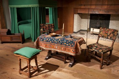 New England colonial room ISO 3200