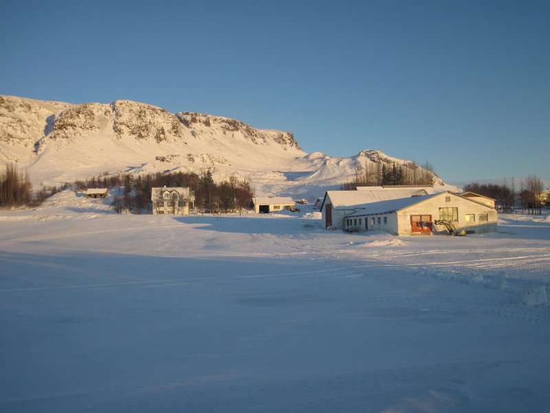 Hér búa 35 manns