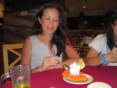 supper & dessert in Muar Pelangi Hotel