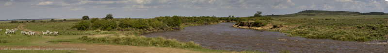 131-Mara River Crossing.jpg