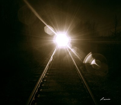 oncoming 9661 night photo
