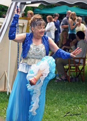 Shen Dance 9 - Belly Dancers