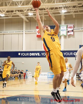 Queens vs Laurentian 08799 copy.jpg