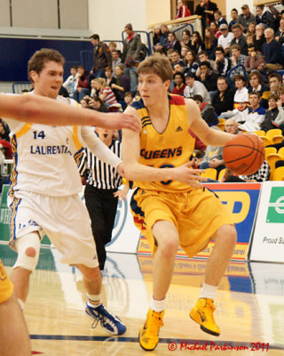 Queens vs Laurentian 08845 copy.jpg
