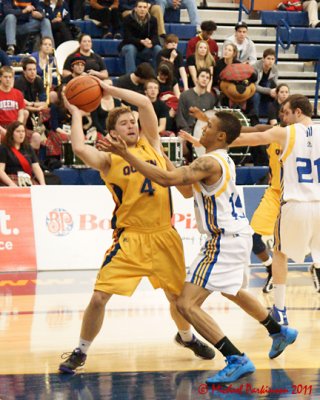 Queens vs Laurentian 09127 copy.jpg