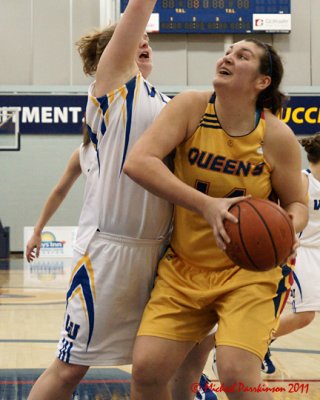 Queens vs Laurentian 08540 copy.jpg