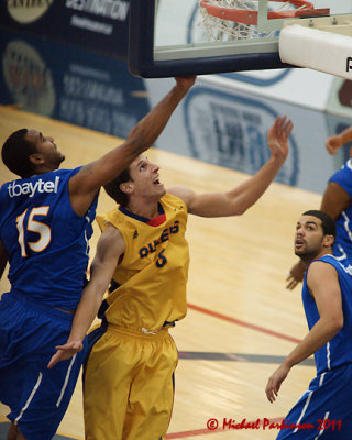 Queen's vs Lakehead 00588 copy.jpg