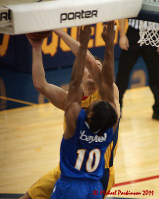 Queen's vs Lakehead 00590 copy.jpg