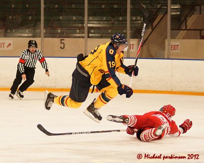 Queen's vs Royal Military College 07063 copy.jpg