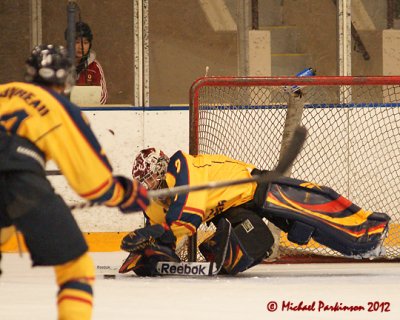 Queen's vs Royal Military College 07109 copy.jpg