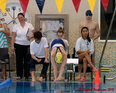 Queen's Swimming Invitational 08717 copy.jpg