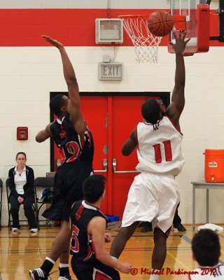 St Lawrence vs Seneca 03001 copy.jpg