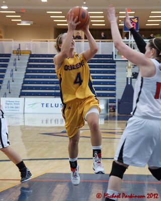 Queen's vs Carleton 03275 copy.jpg