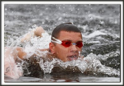 EVGENY DRATTSEV  (Russia),  Winner  1h50m02s  /  Le gagnant