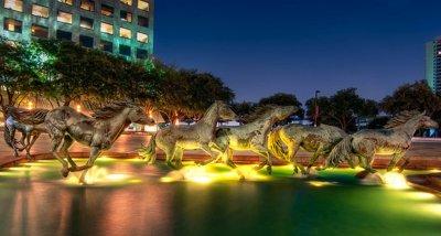 2012 - Duy Tri in Dallas - Williams Square 