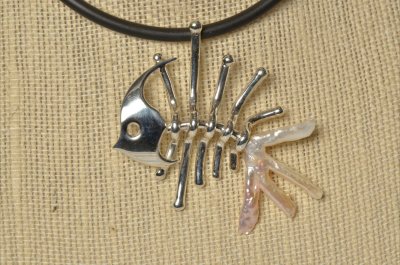 Fischeele with pearl tail
