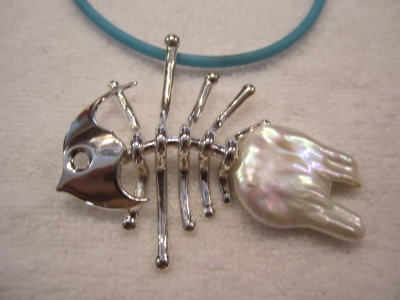 Fischeele w/pearl tail in Sterling silver