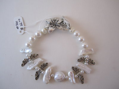 bracelet w/butterfly