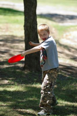 g4/13/406813/3/59833250.FrisbeeGolf027sm.jpg