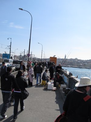 Typical crowd on the bridge