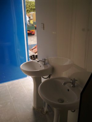 20ft Container Toilet c/w Sewage Tank