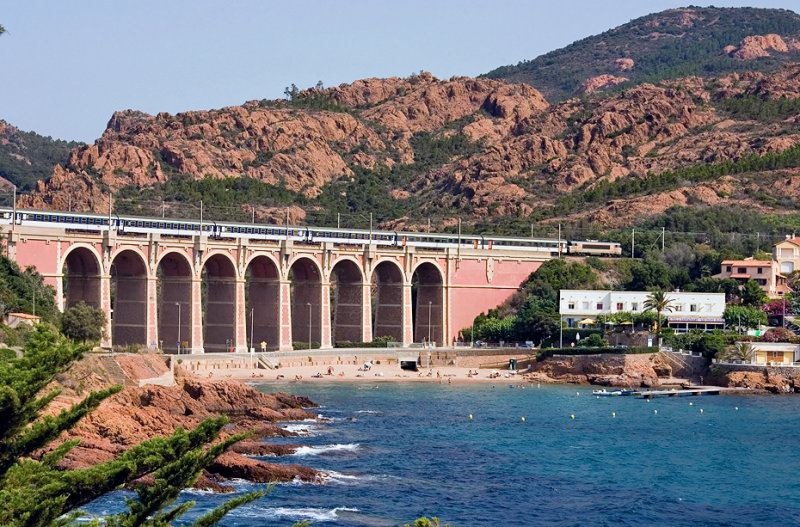 A night train heading to Nice on the Anthor bridge.