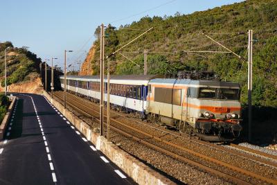A night train coming from Bordeaux with the BB22341,  near Le Trayas.