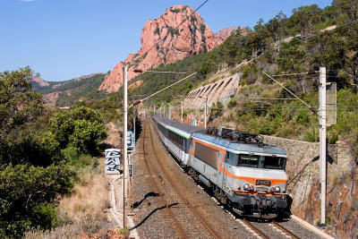 The BB22394, heading to Nice, between Anthéor and Le Trayas.