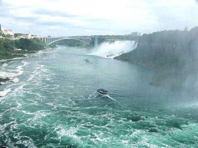 Misty day at the Falls  pw.jpg