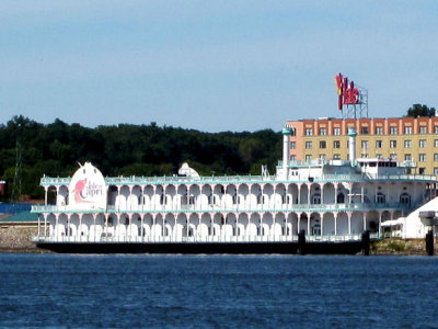 Floating Casino on the Mississippi River  pw.jpg