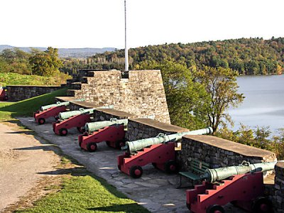 Cannons overlooking Lake George, Ny.jpg