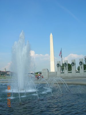 WWII Memorial & Washington Monument