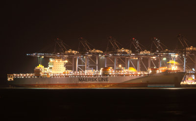 MAERSK ANTARES AT THE PORT OF FELIXSTOWE