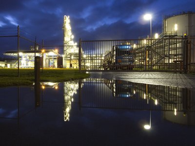 Industrial lights (Sas van Gent)
