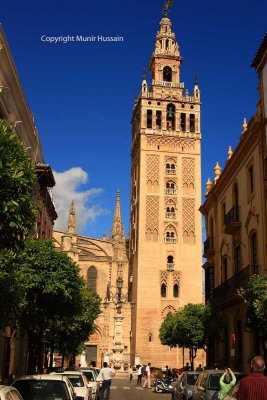 Giralda Tower Seville.jpg