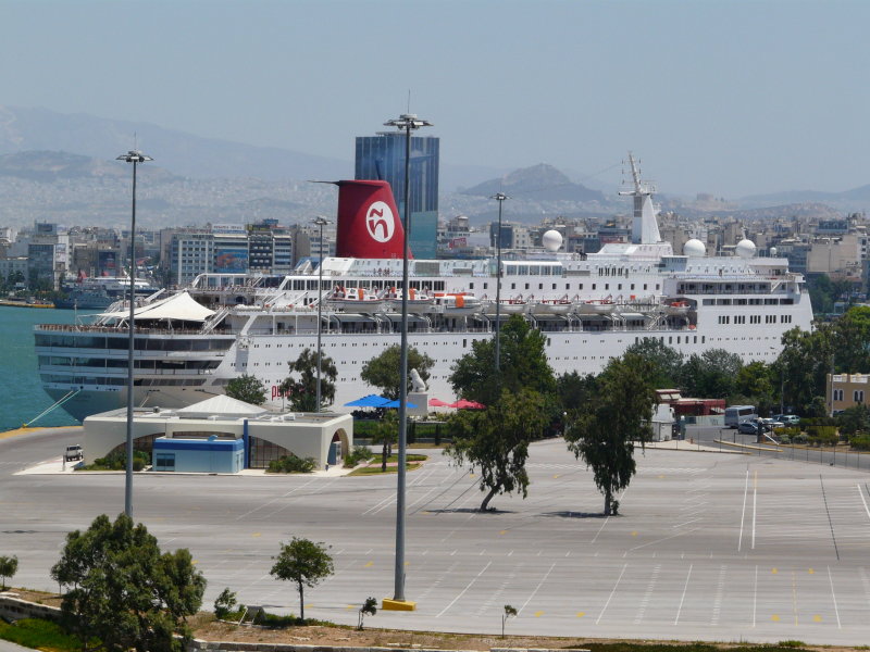 SKY WONDER (1984) @ Piraeus, Greece