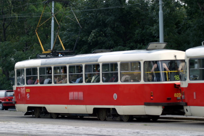 8235 + Tatra T3M