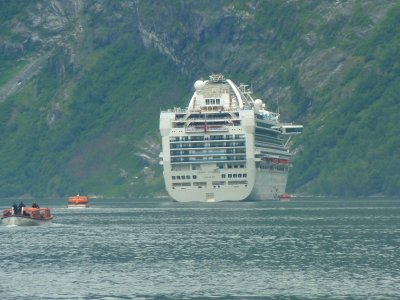 GRAND PRINCESS (1998) @ Geirengerfiord, Norway (Anchored)