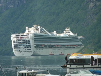 GRAND PRINCESS (1998) @ Geirengerfiord, Norway (Anchored)
