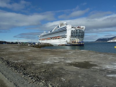GRAND PRINCESS (1998) @ Longyearbarden, Spitzbergen