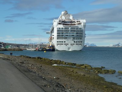GRAND PRINCESS (1998) @ Longyearbarden, Spitzbergen