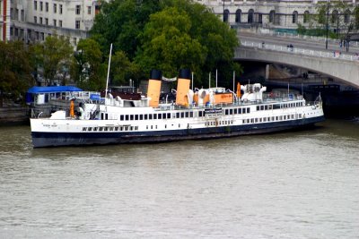 CALEDONIAN STEAM PACKET - QUEEN MARY - @ London (On the Thames)
